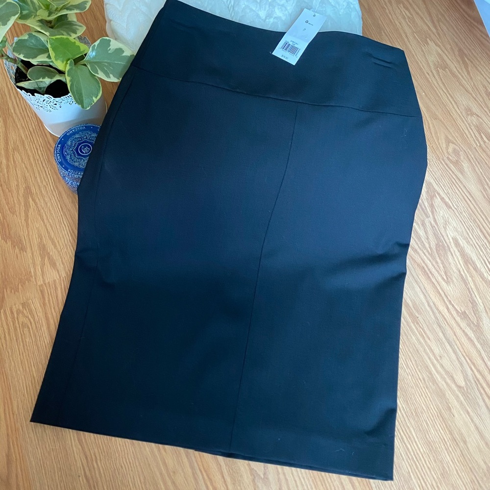 Banana Republic pencil skirt! Never worn!!